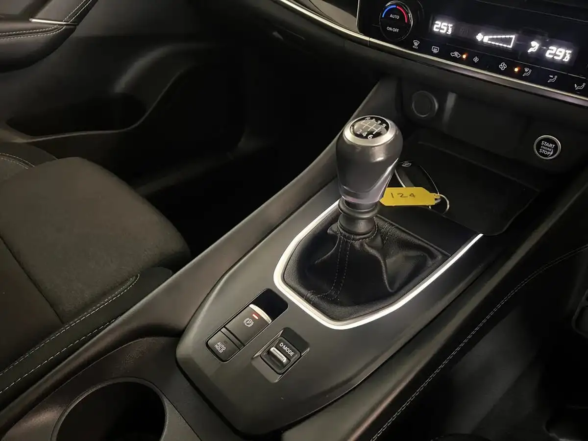 2022-nissan-qashqai-13-dig-t-n-connecta-140ps-big-30