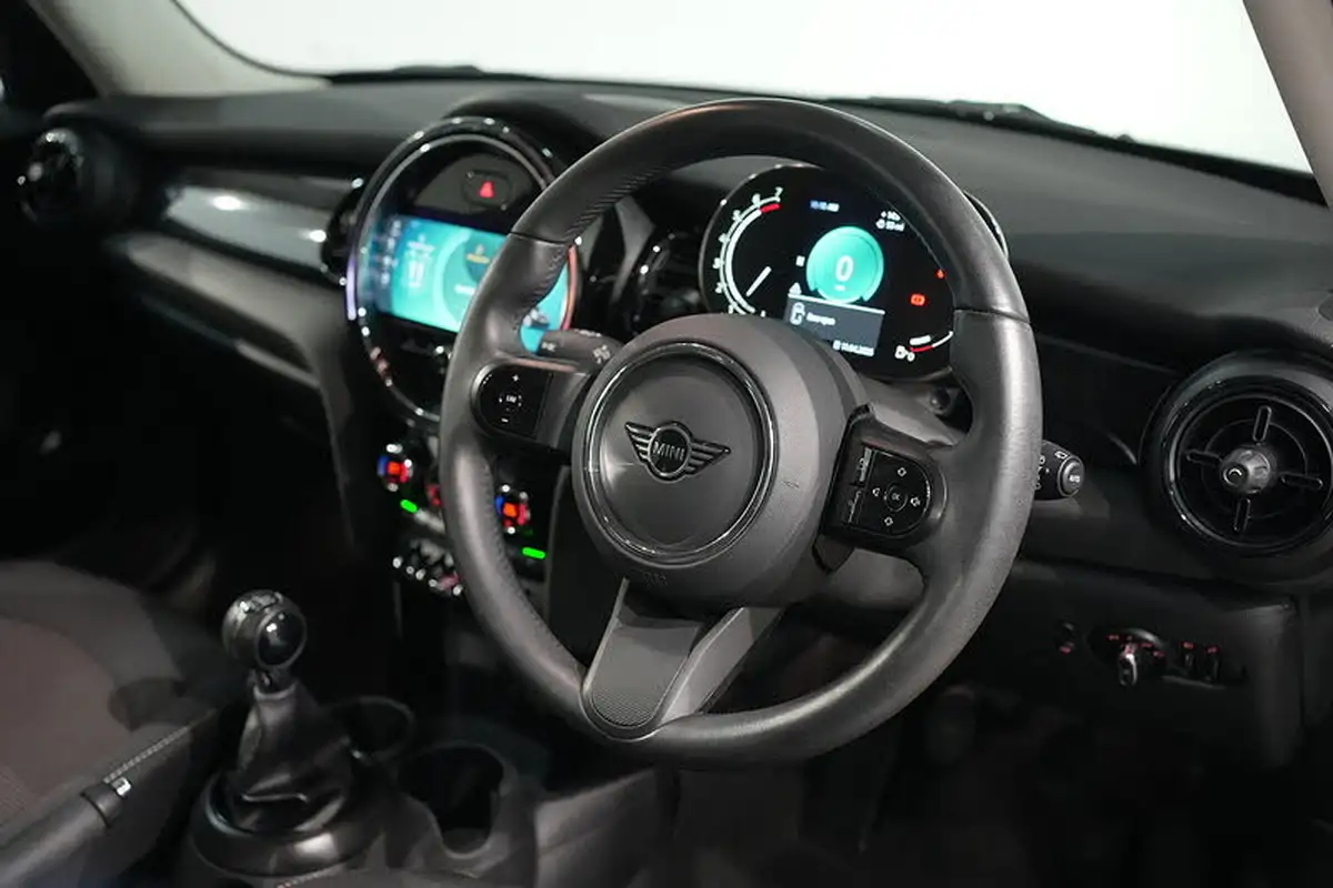 2021-mini-cooper-15-cooper-classic-hatchback-5d-big-41