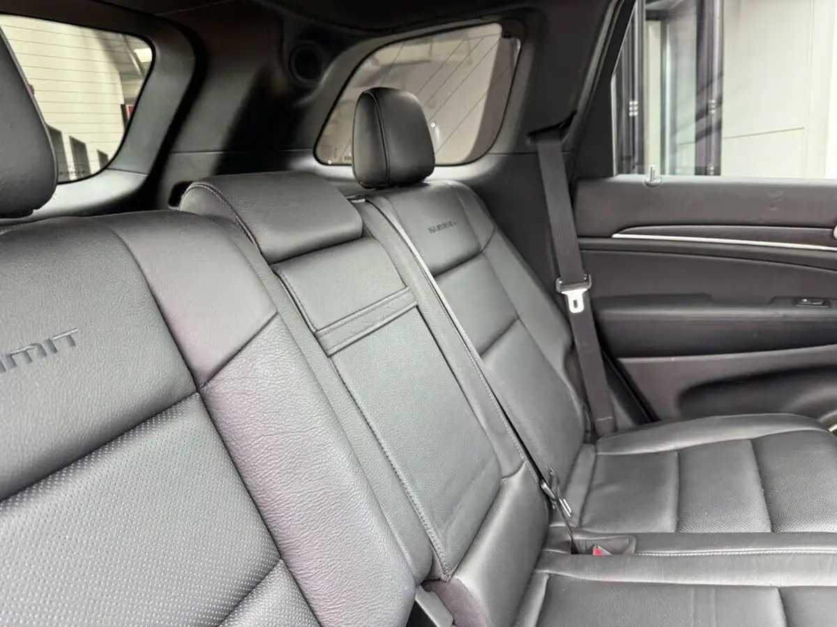 2015-jeep-grand-cherokee-30crd-summit-big-9