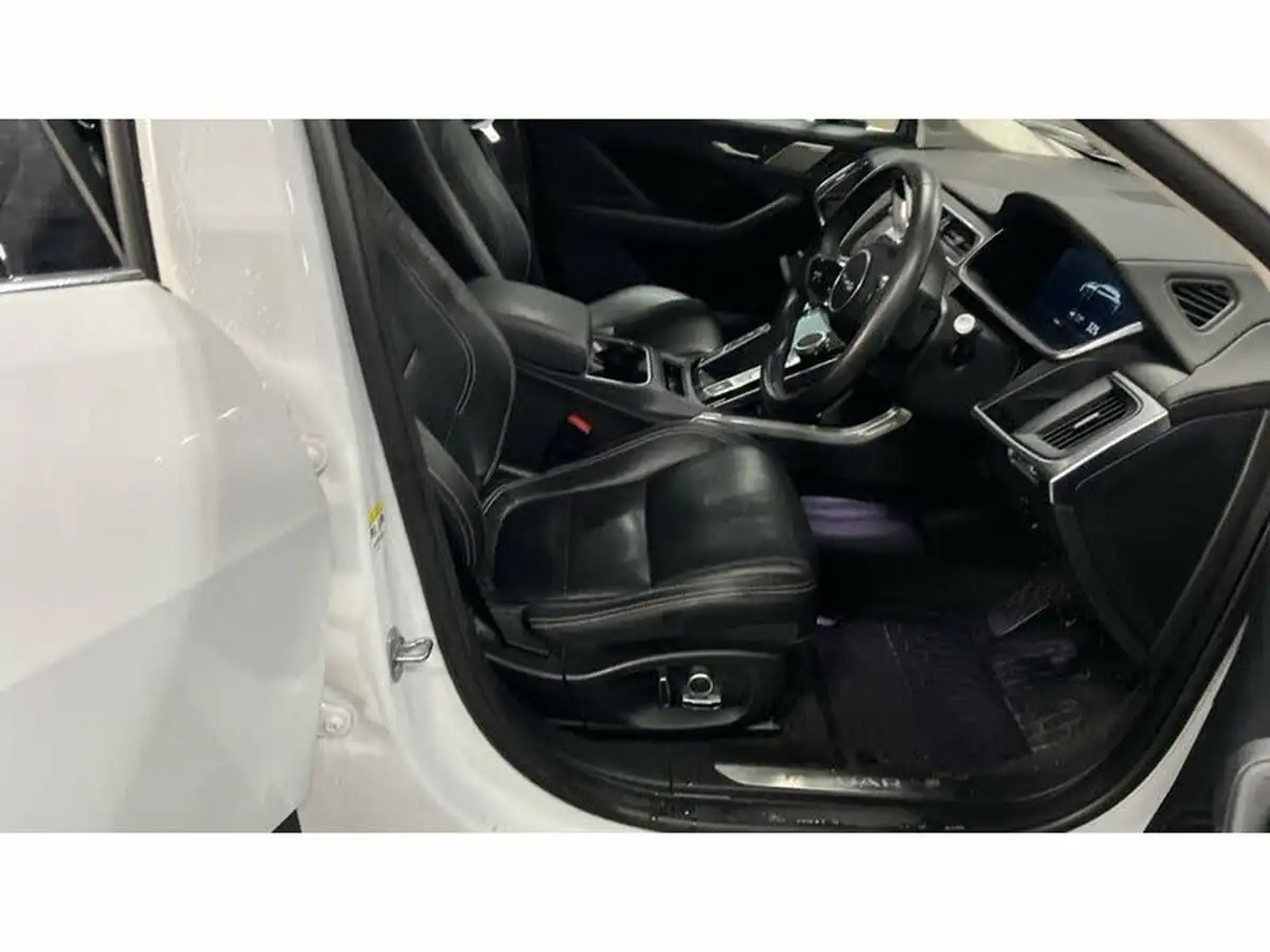 2021-jaguar-i-pace-ev400-se-big-1