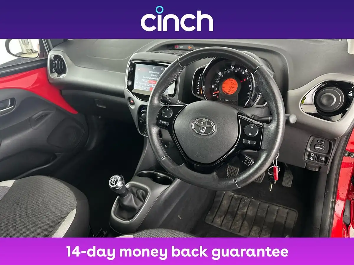 2021-toyota-aygo-10-vvt-i-x-play-tss-big-8