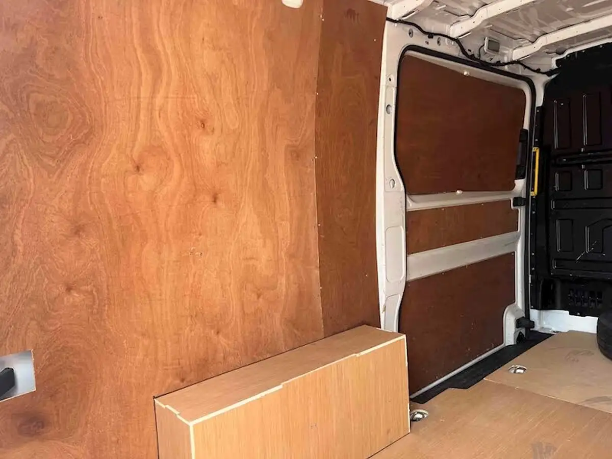 2020-volkswagen-crafter-20tdi-cr35-lwb-startline-140pseu6dt-e-rwd-panel-van-big-18