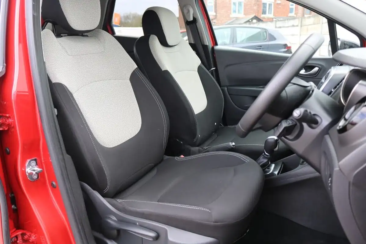 2019-renault-captur-15dci-iconic-90bhp-energy-ss-edc-auto-big-24