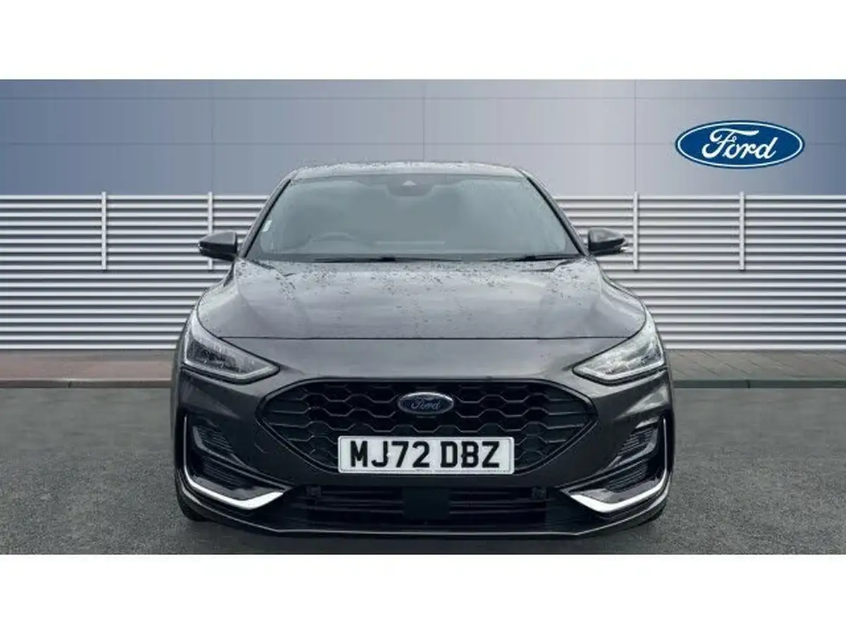 2022-ford-focus-10t-st-line-vignale-155ps-hybrid-mhev-hatchback-big-2
