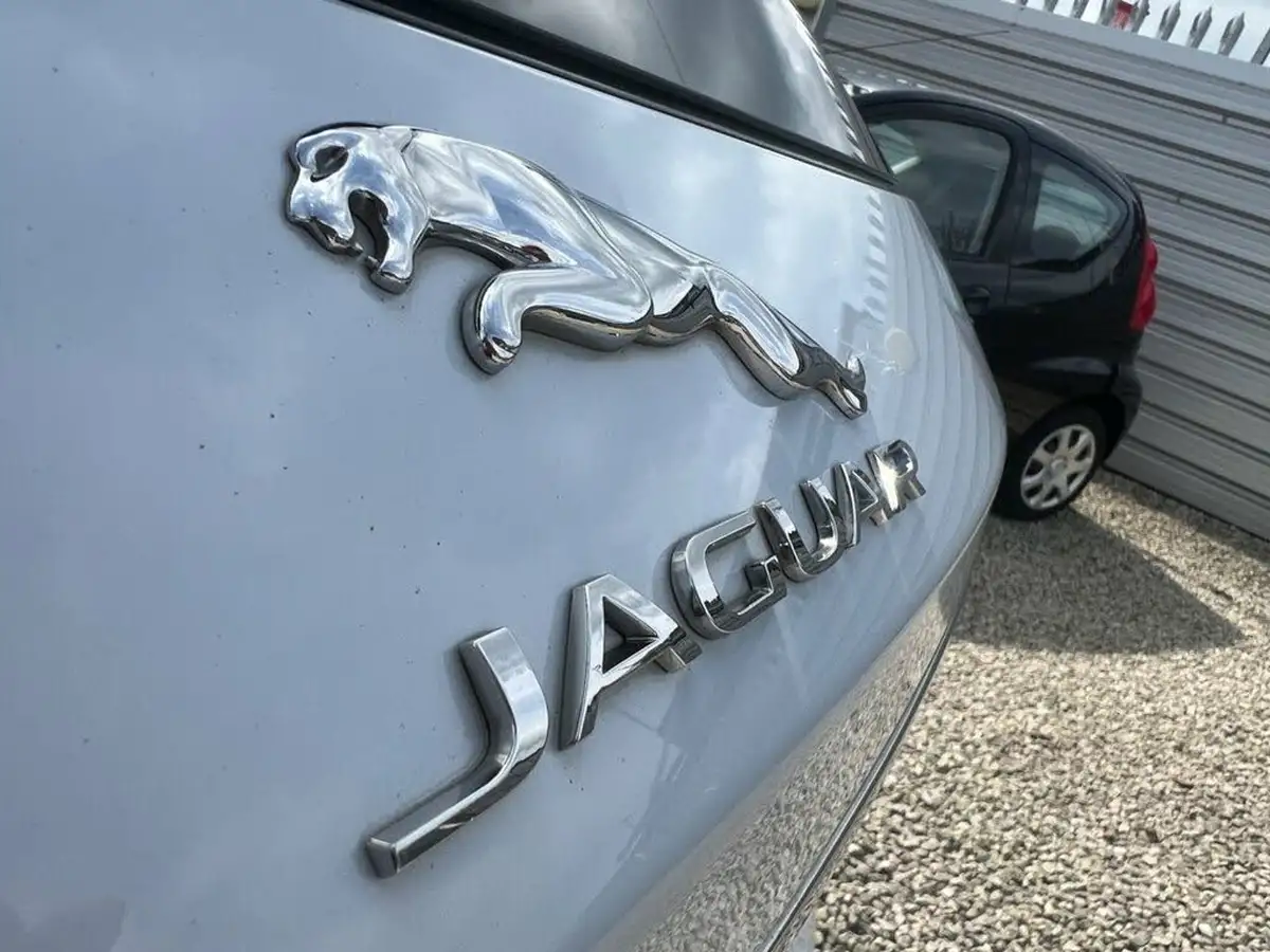 2017-jaguar-xf-20td-r-sport-180ps-sportbrake-5d-1999cc-auto-big-6