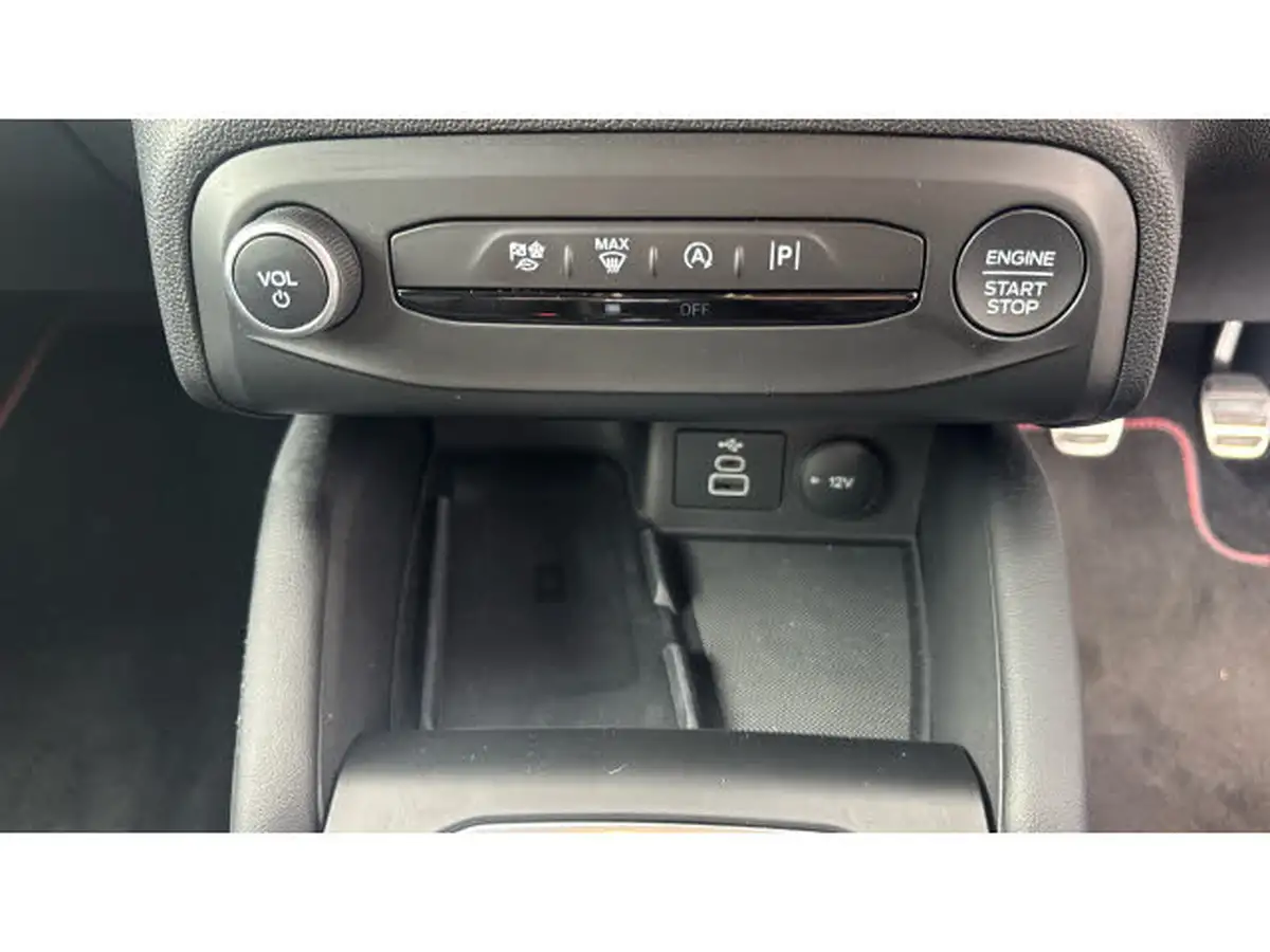 2022-ford-focus-10t-st-line-vignale-155ps-hybrid-mhev-hatchback-big-30