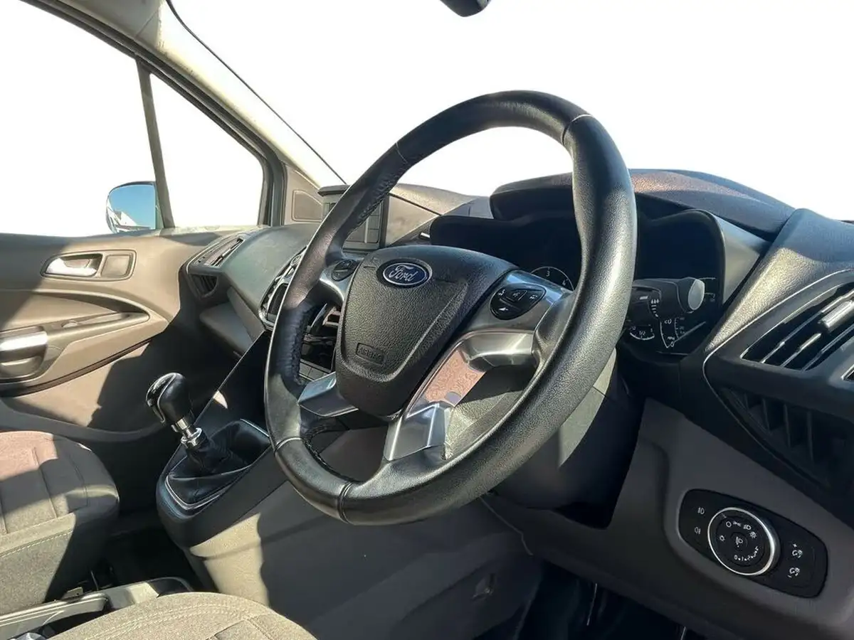 2022-ford-transit-connect-big-9