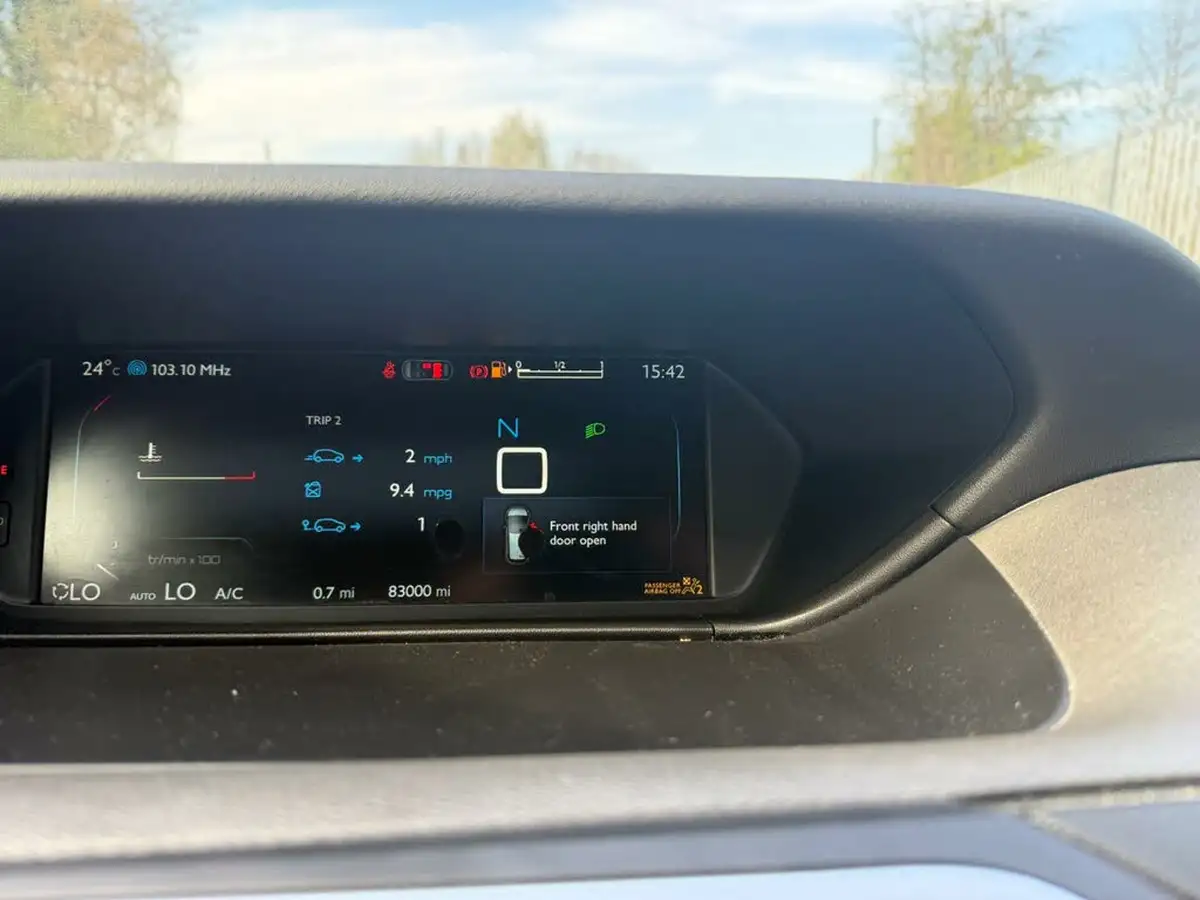 2013-citroen-c4-picasso-16e-hdi-exclusive-etg6-big-15