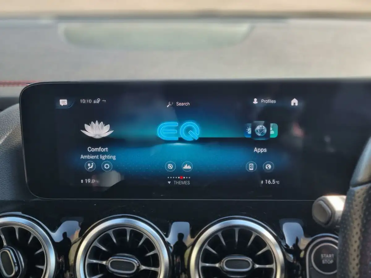 2021-mercedes-benz-eqa-e-eqa-250-amg-line-big-31