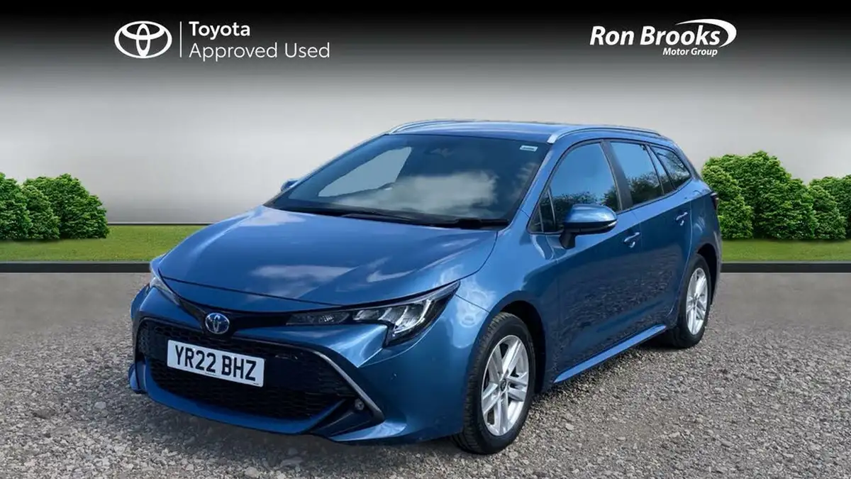 2022-toyota-corolla-18-vvt-i-icon-tech-spare-wheel-touring-sports-5d-big-2