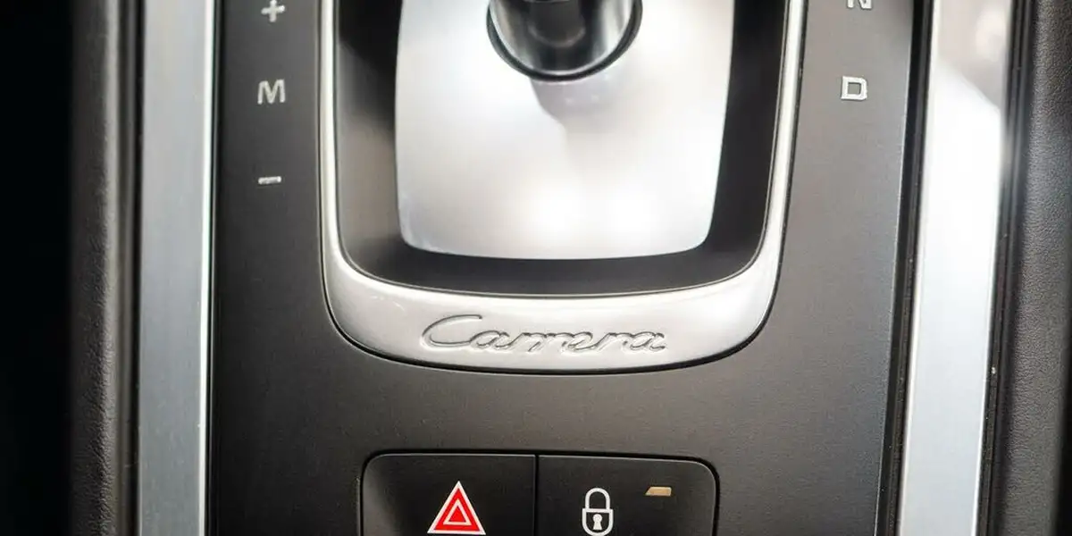 2012-porsche-911-34-carrera-coupe-pdk-big-36