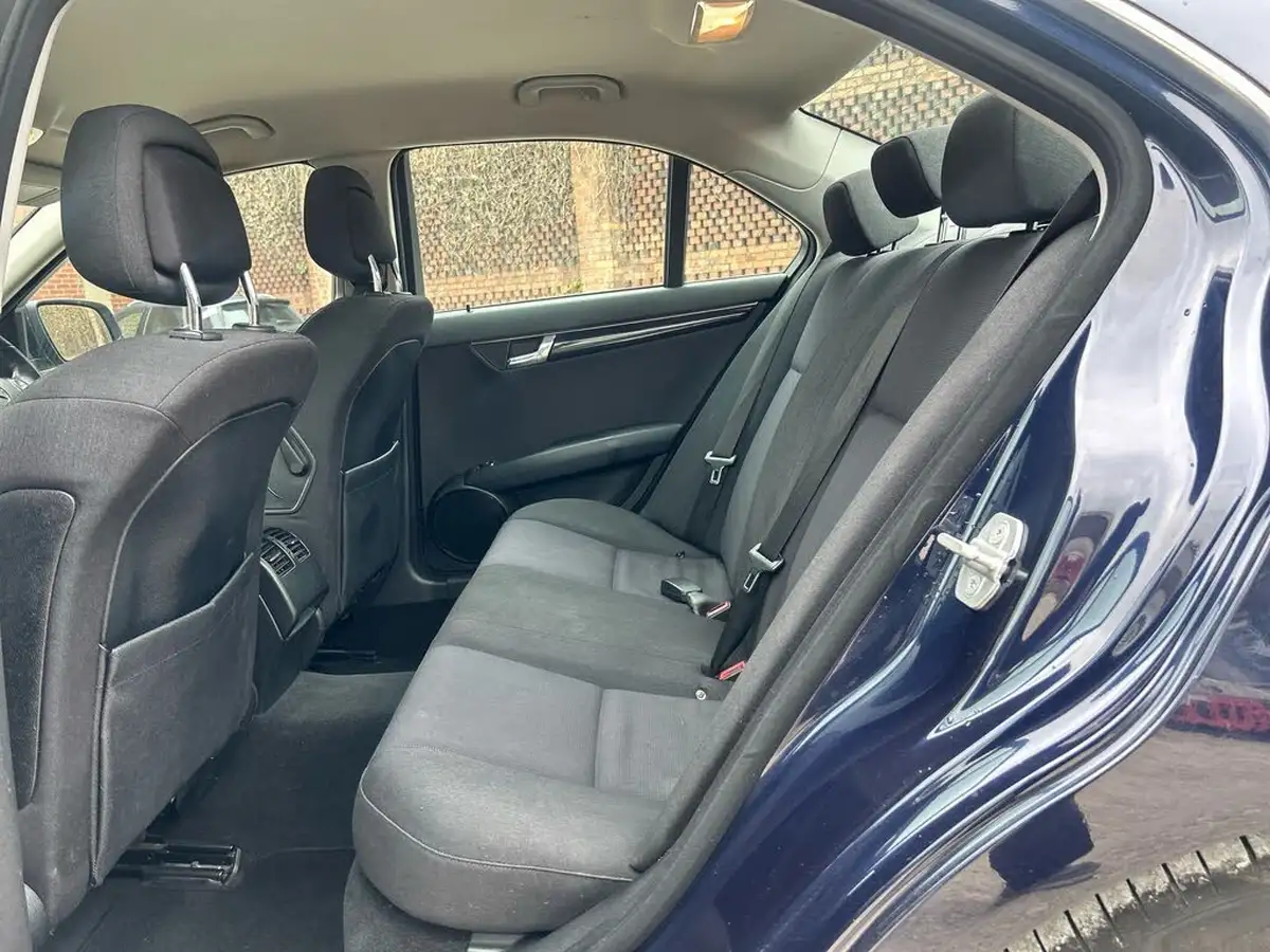 2008-mercedes-benz-c-class-18-c180-kompressor-se-saloon-4d-big-19