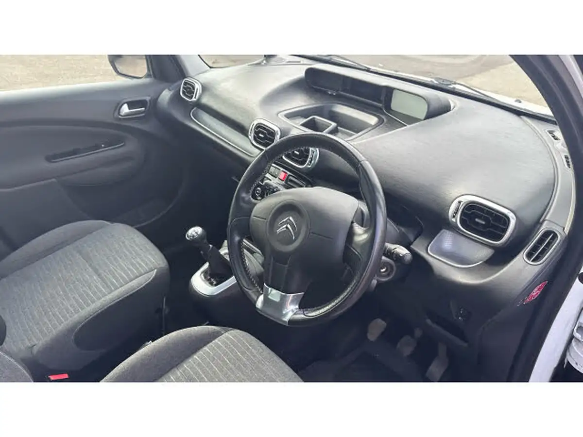 2017-citroen-c3-picasso-16bluehdi-platinum-big-10