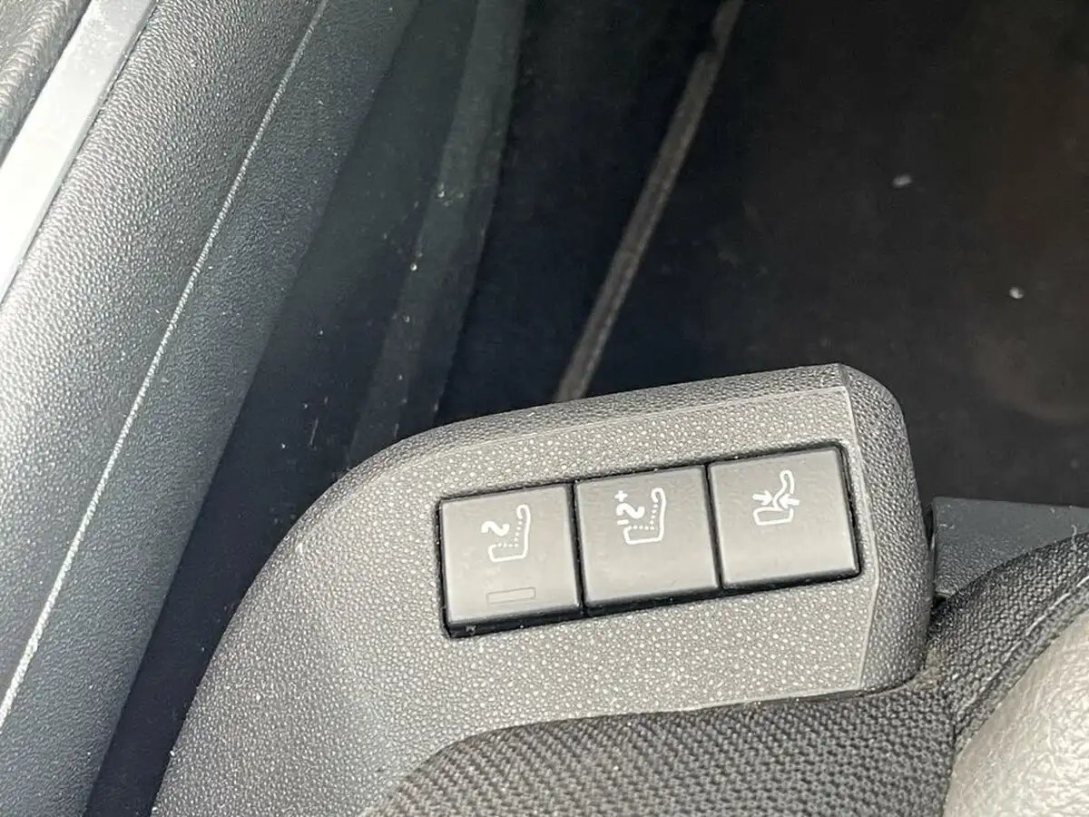 2017-citroen-grand-c4-picasso-16bluehdi-flair-big-17