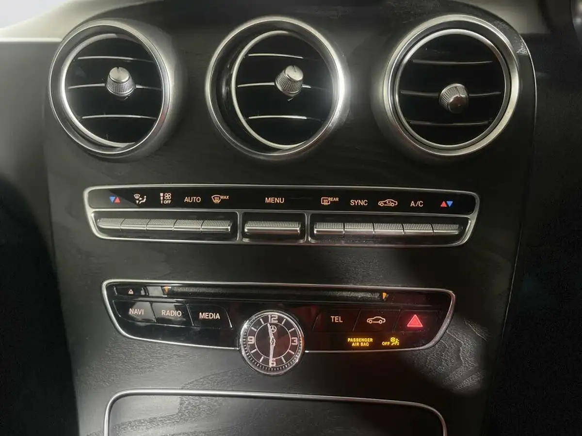 2017-mercedes-benz-c-class-21d-c220d-amg-line-premiumss-saloon-4d-4matic-9g-tronic-plus-big-26