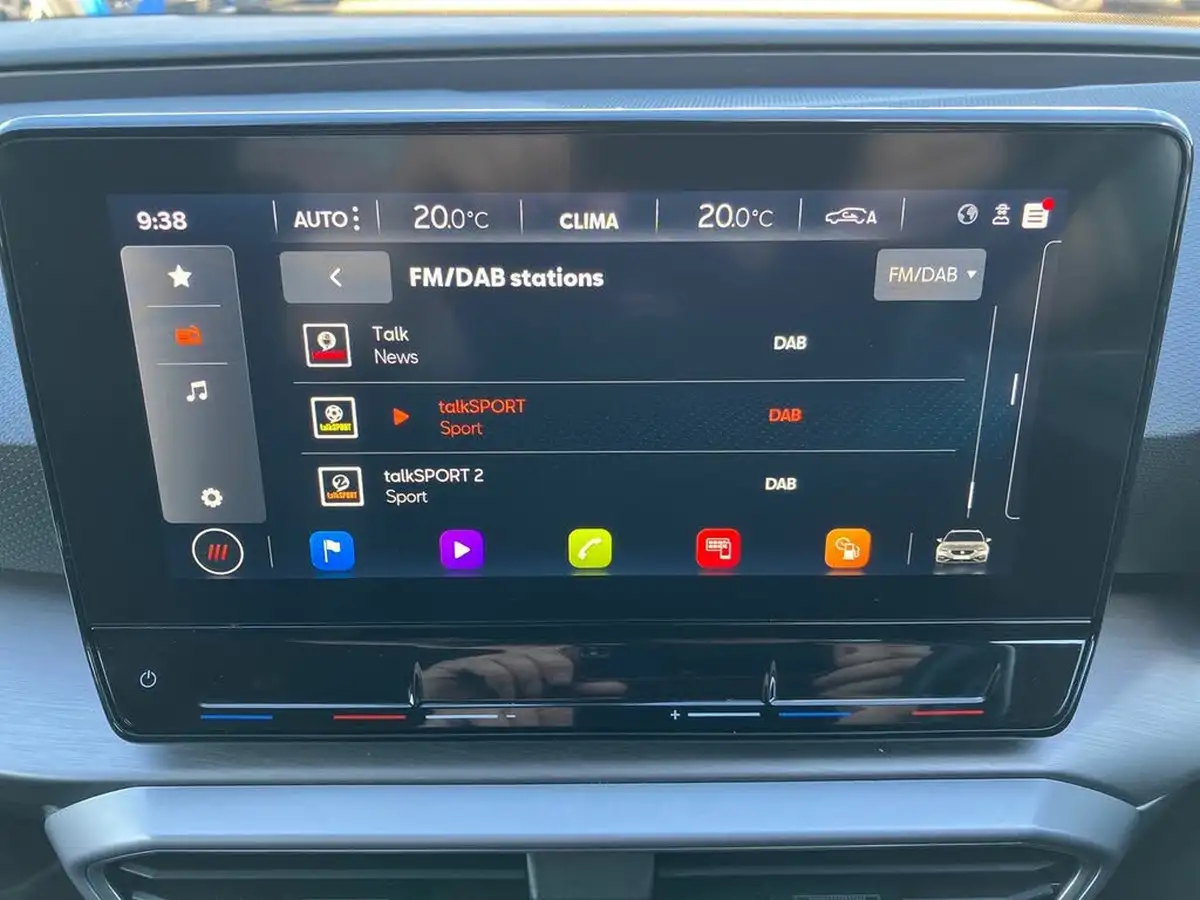 2022-seat-leon-15-etsi-fr-estate-big-9