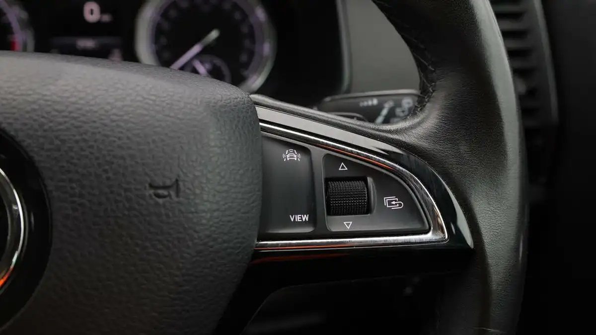 2018-skoda-karoq-16tdi-se-l-scr-1596cc-dsg-big-22