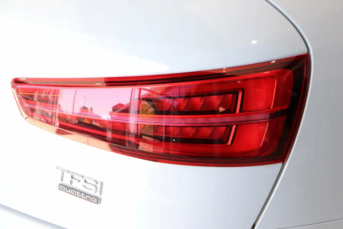 2016-audi-q3-20-tfsi-quattro-s-line-plus-big-75
