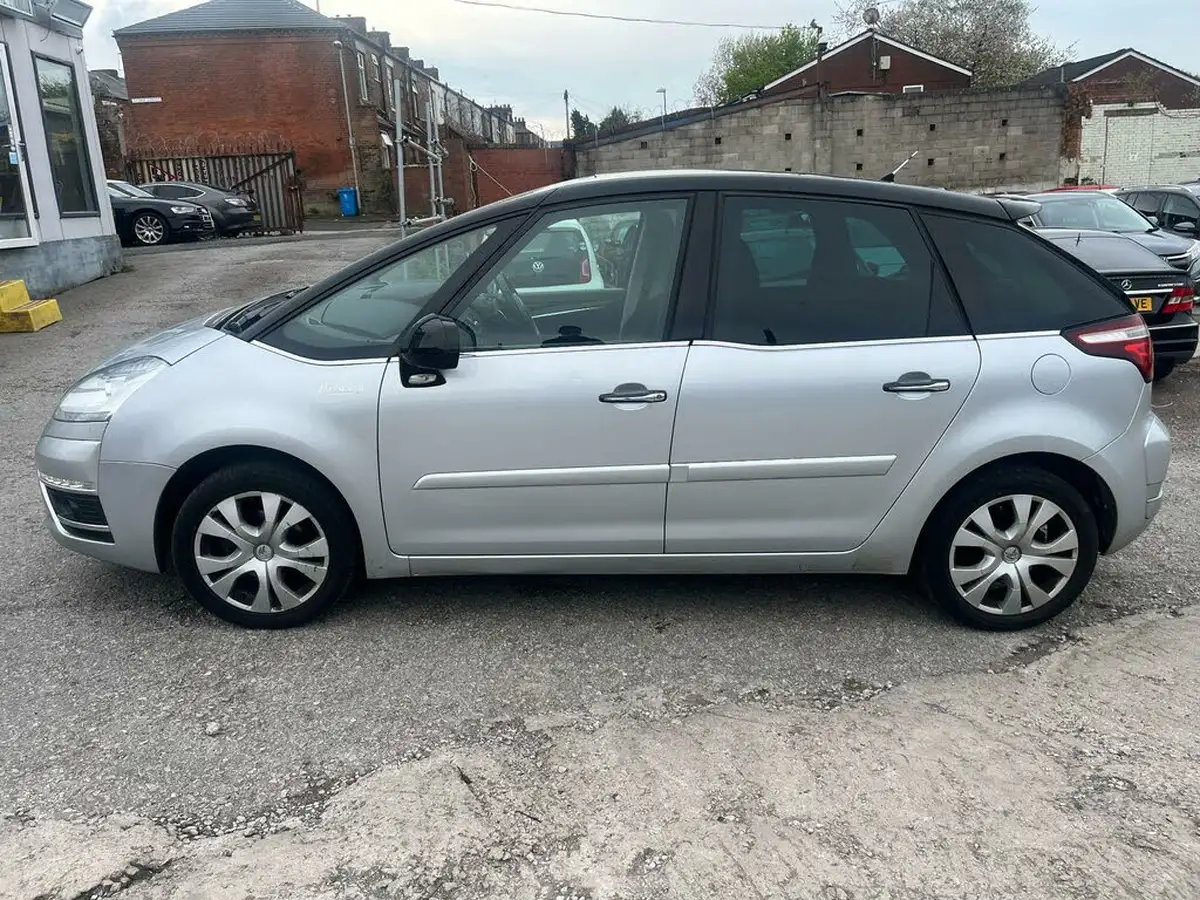2012-citroen-c4-picasso-16e-hdi-platinum-big-6