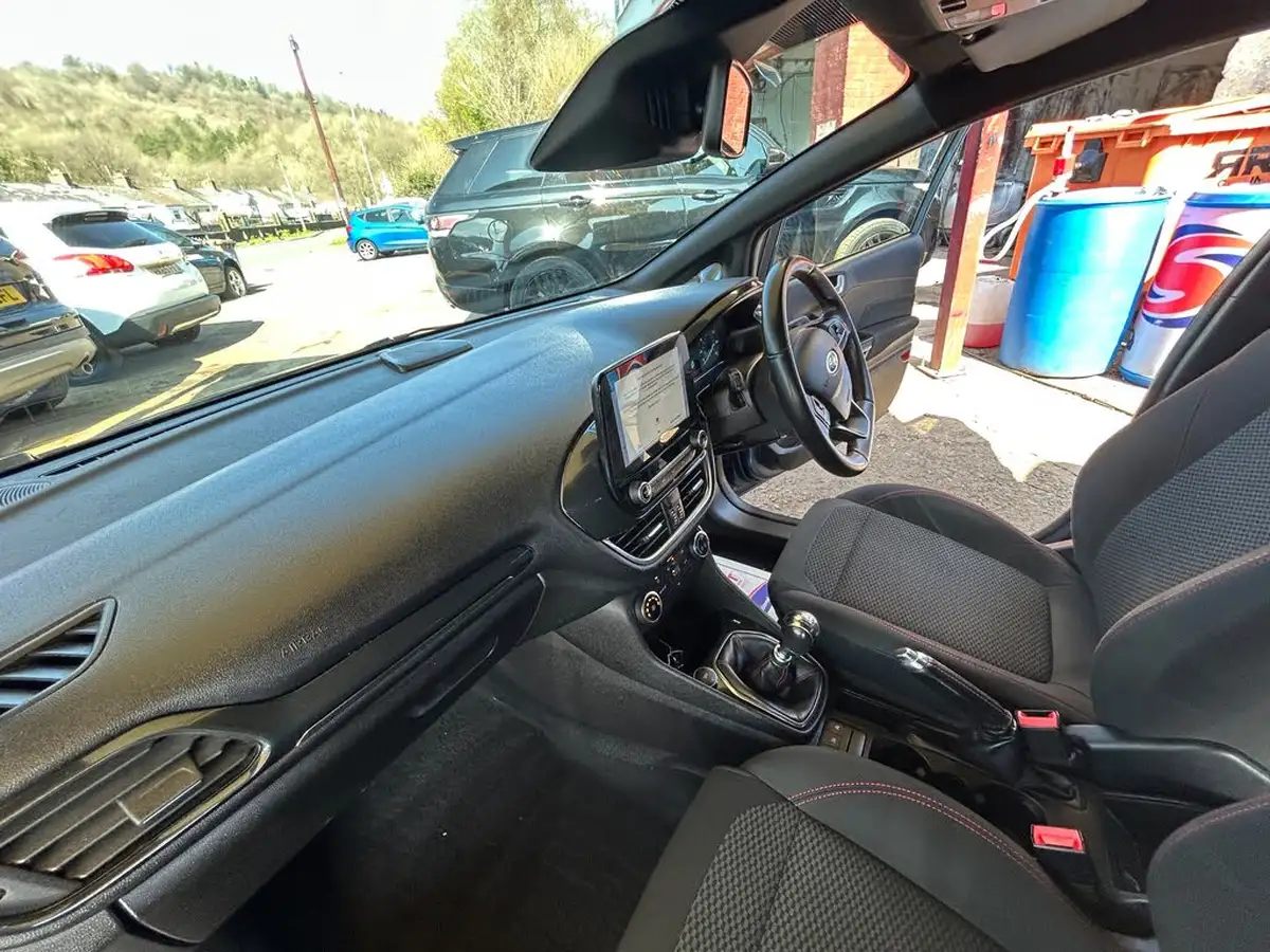 2019-ford-fiesta-10t-st-line-100ps-5d-big-9