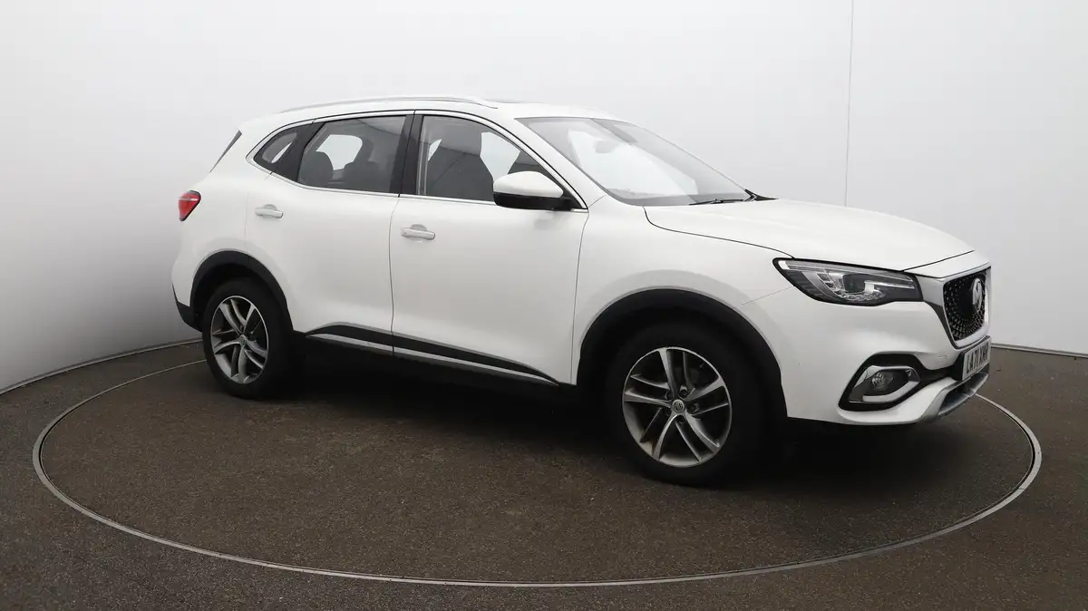 2022-mg-hs-15t-gdi-exclusive-162ps-big-38