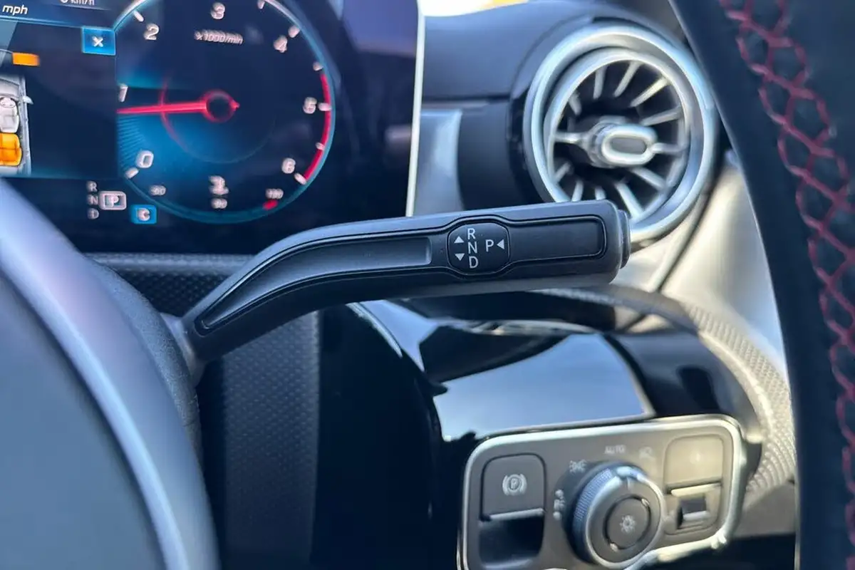 2019-mercedes-benz-a-class-20d-a200d-amg-line-premium-hatchback-5d-big-34