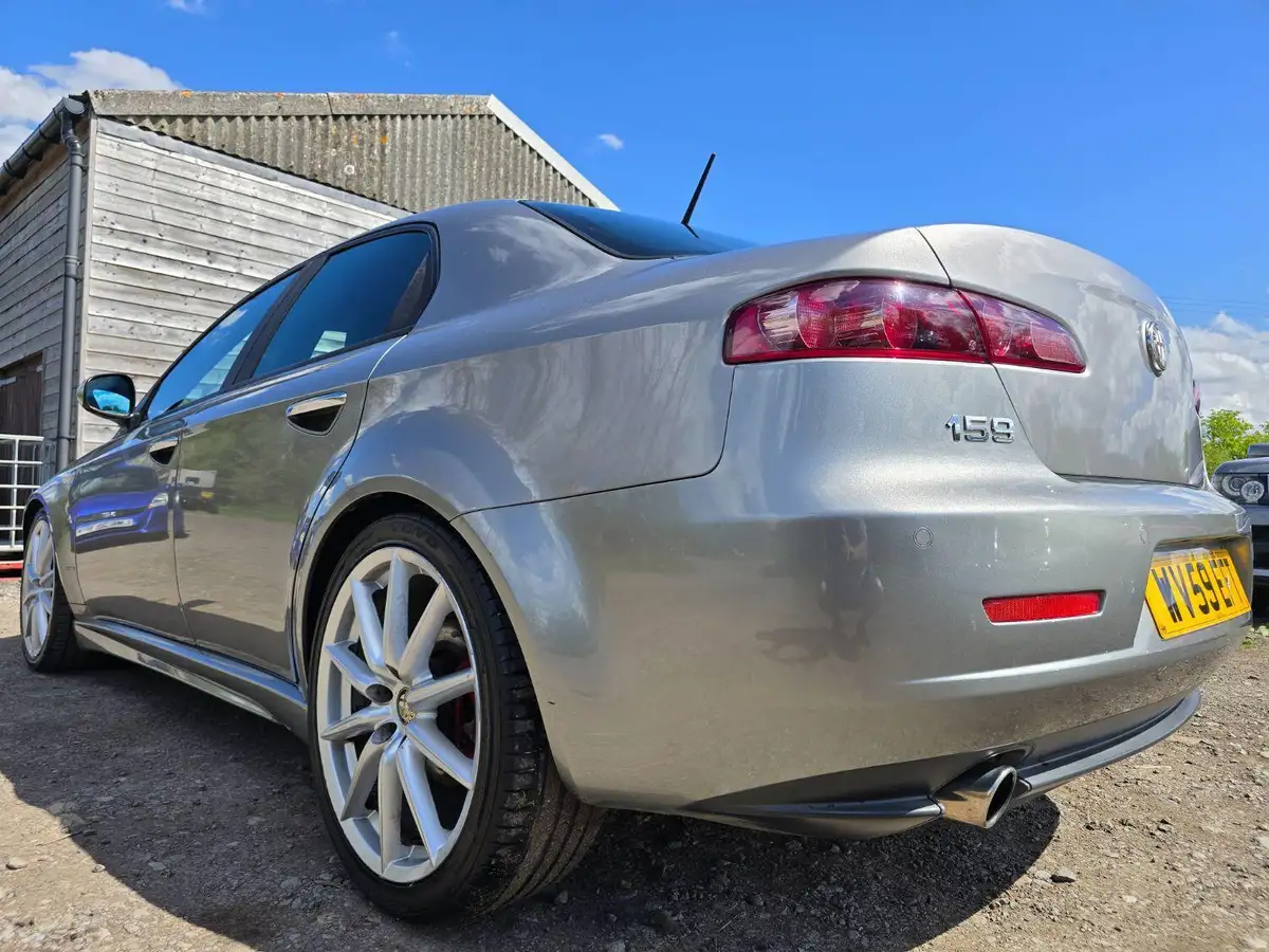 2009-alfa-romeo-159-20td-ti-big-10