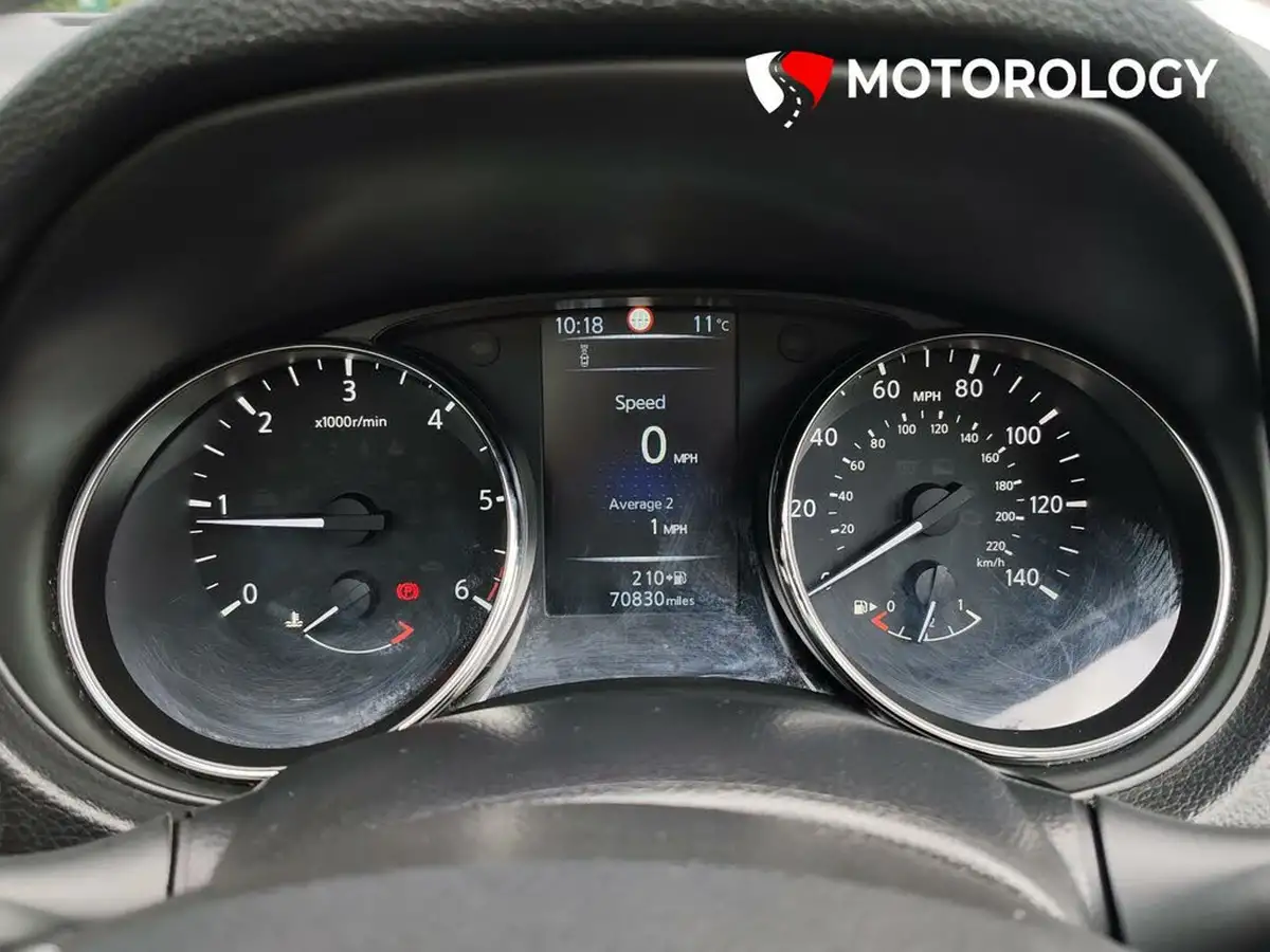 2016-nissan-qashqai-15dci-n-connecta-big-22