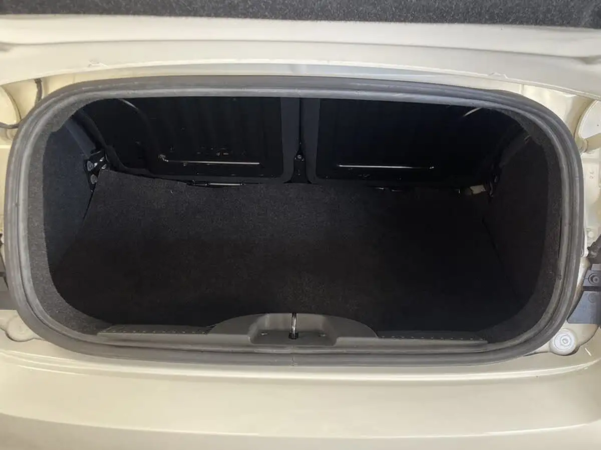 2017-fiat-500c-09-lounge-105bhp-big-10
