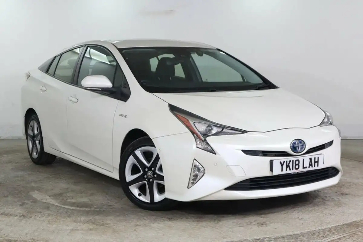 2018-toyota-prius-18-vvt-i-business-edition-plus-ss-big-0