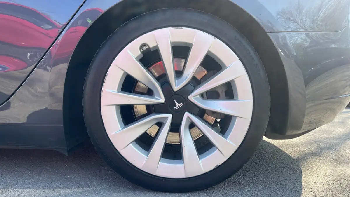 2021-tesla-model-3-e-long-range-4x4-big-17