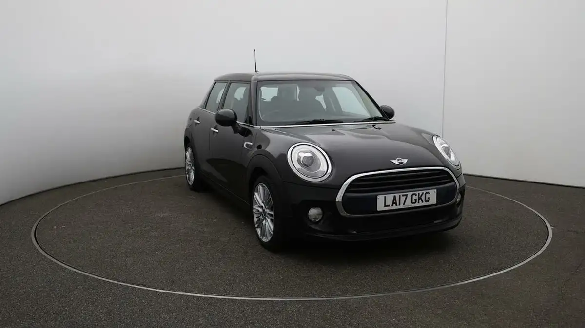 2017-mini-cooper-15-cooper-ss-hatchback-5d-auto-big-31