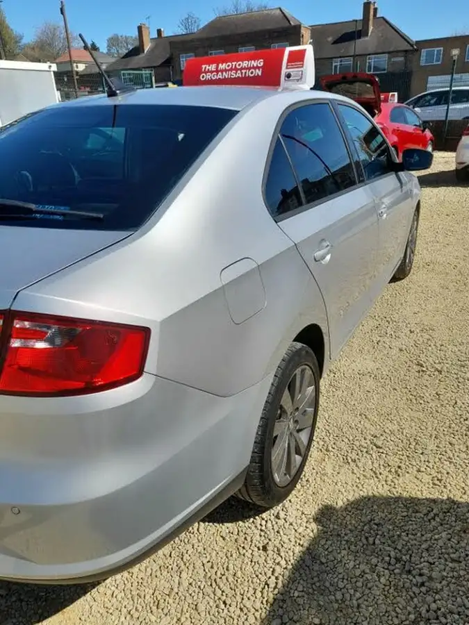 2014-seat-toledo-12-i-tech-big-3