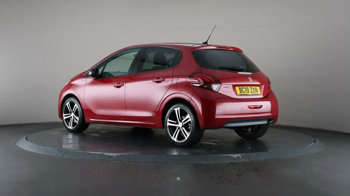 2019-peugeot-208-12-puretech-gt-line-110bhp-big-5