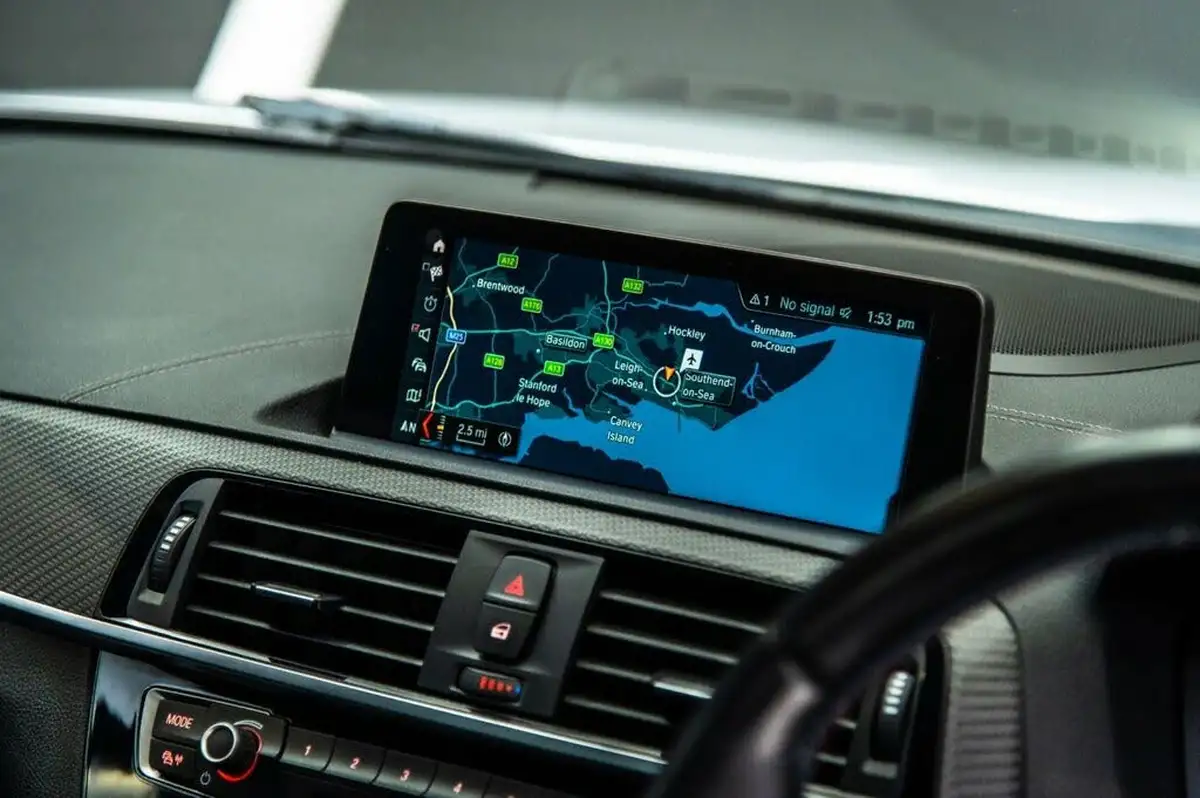 2019-bmw-2-series-30-m2-competition-big-17