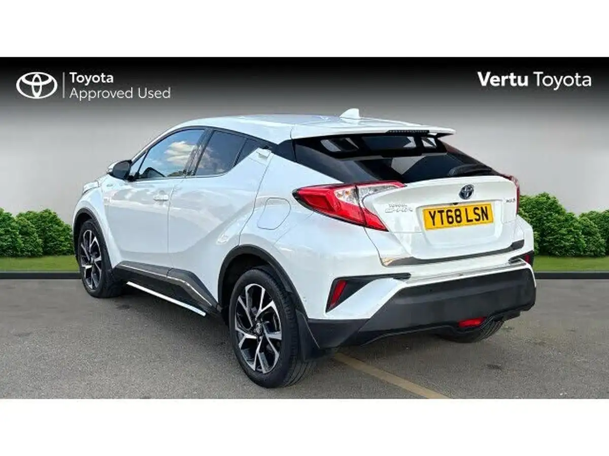 2018-toyota-c-hr-18-vvt-i-design-foc-sport-pack-big-3