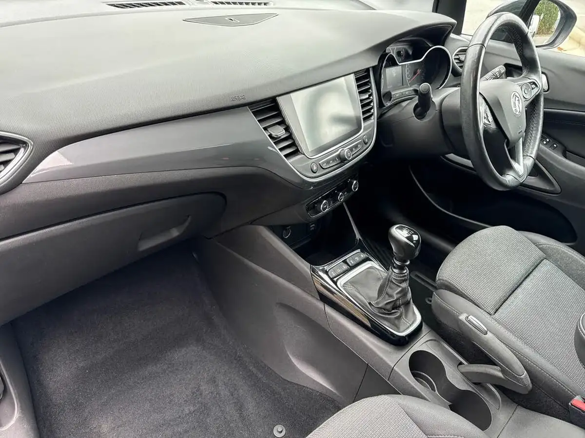 2022-vauxhall-crossland-12-elite-edition-130ps-big-26
