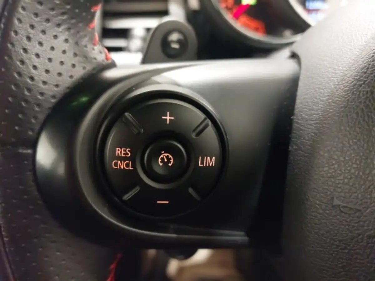 2019-mini-cooper-20-john-cooper-works-comfortnav-hatchback-3d-auto-big-15