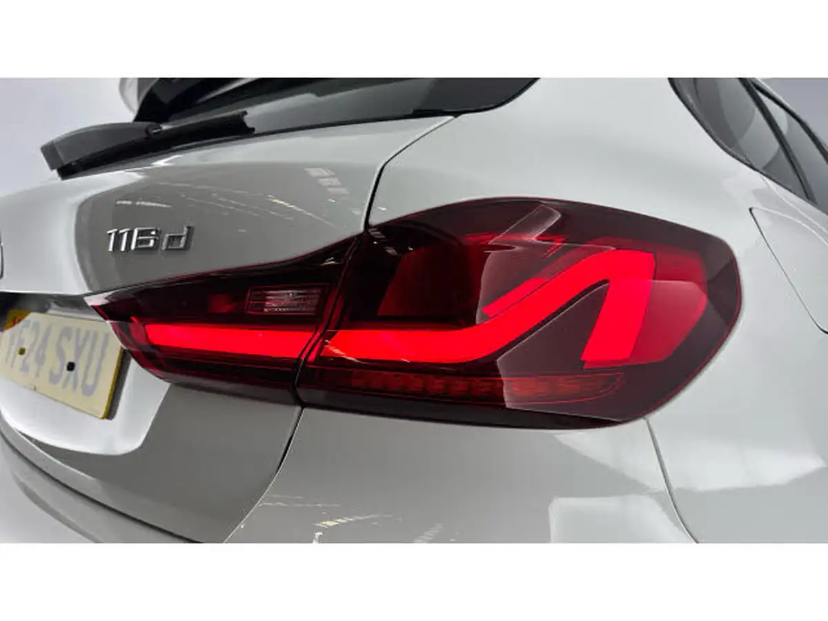 2024-bmw-1-series-15td-116d-m-sport-dct-big-24
