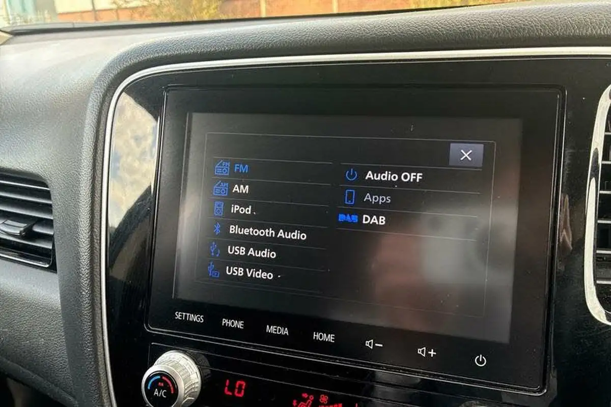 2019-mitsubishi-outlander-20-design-big-17