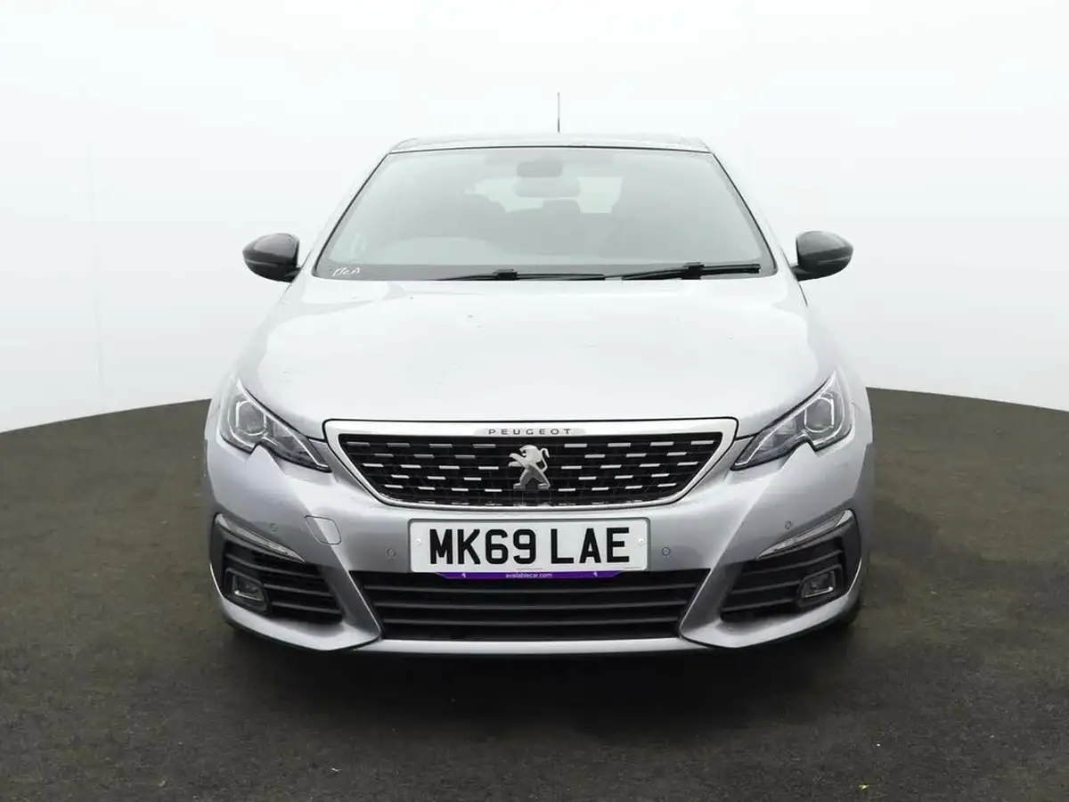 2019-peugeot-308-12-puretech-gt-line-big-1
