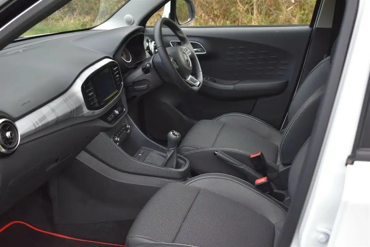2024-mg-mg3-15-vti-tech-exclusive-nav-big-37