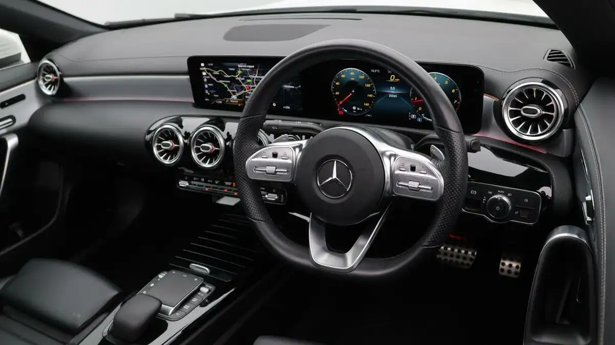 2020-mercedes-benz-cla-13-cla-180-amg-line-premium-plus-coupe-4d-big-9