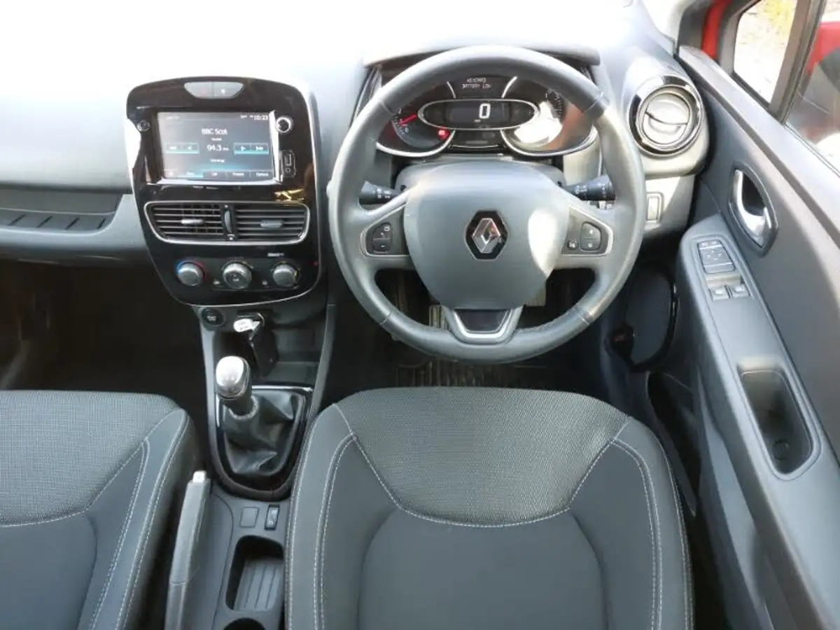 2018-renault-clio-12-dynamique-nav-big-6