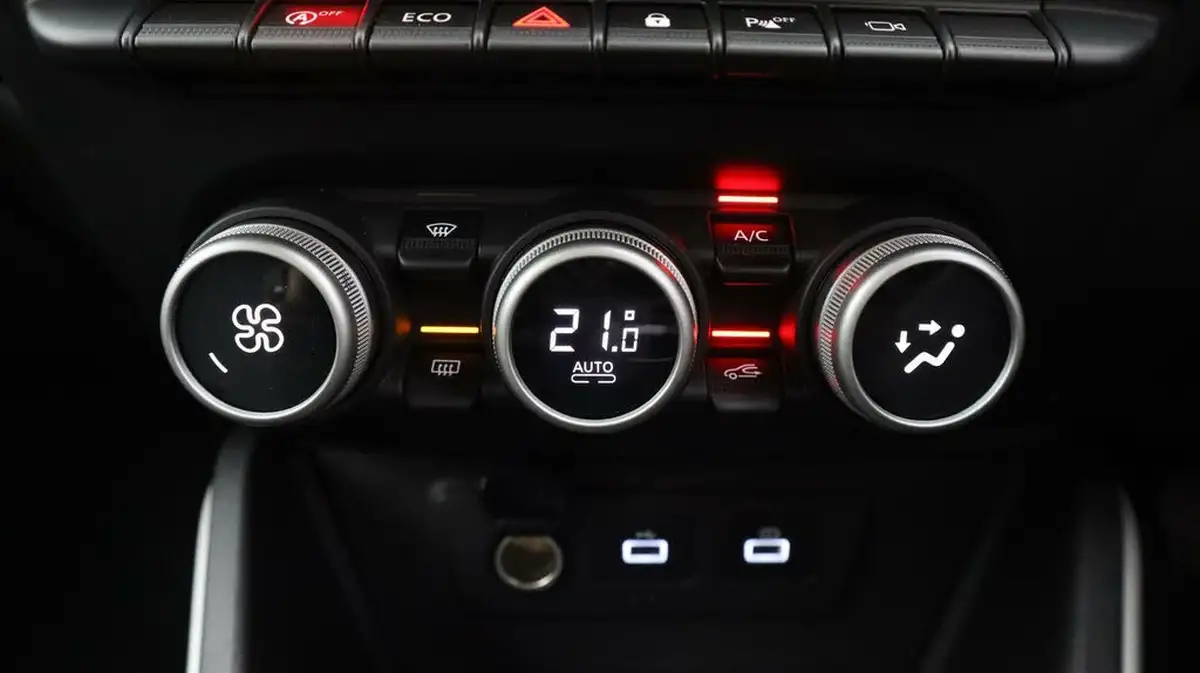 2024-dacia-duster-13-tce-extreme-150bhp-1332cc-edc-big-12