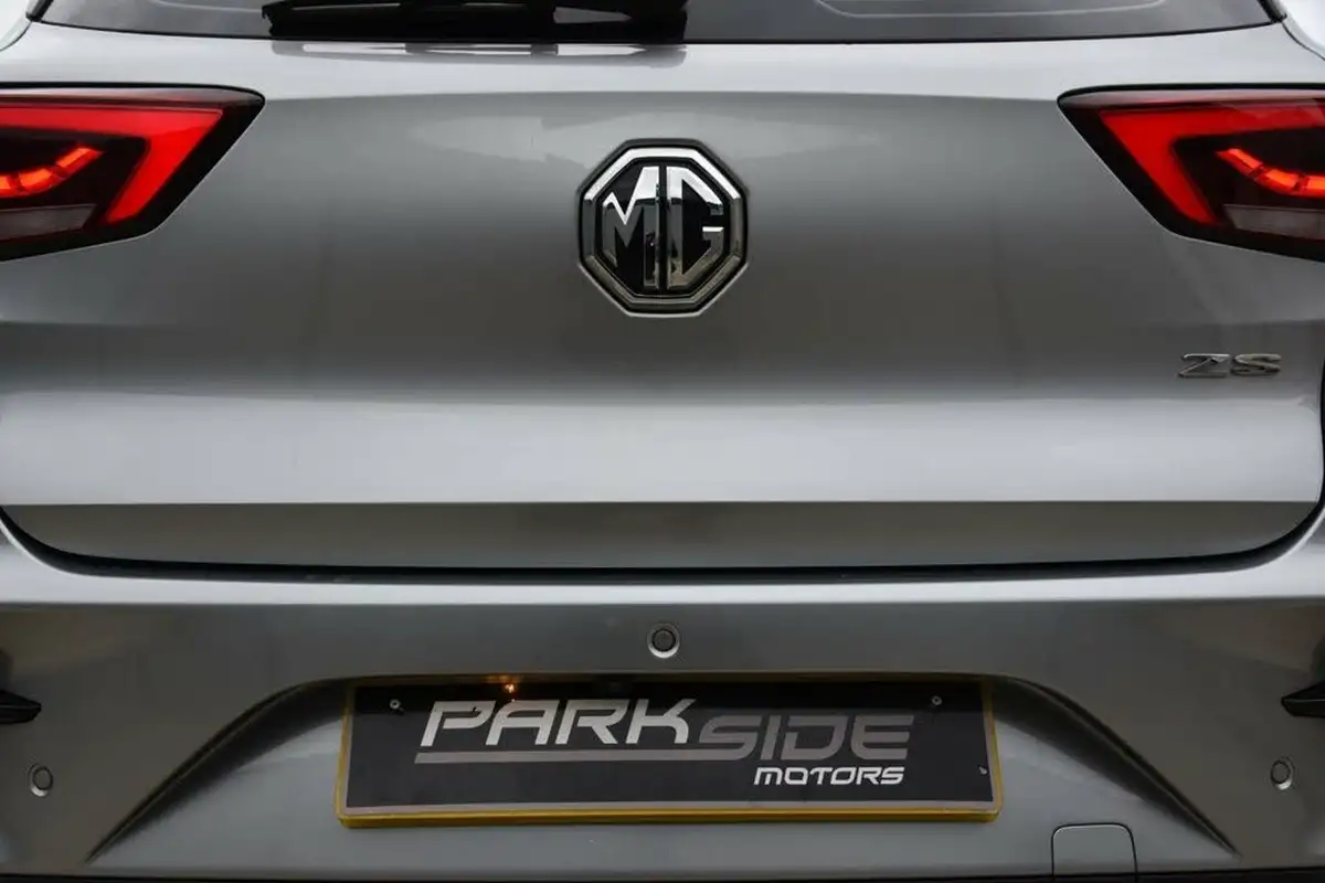 2022-mg-zs-suv-15-vti-tech-exclusive-big-17