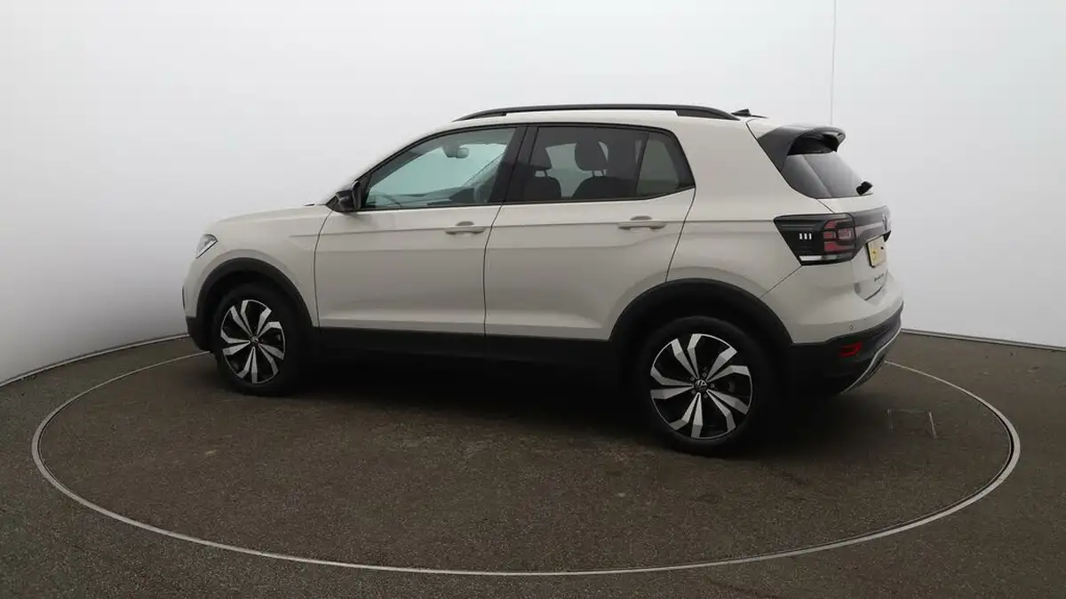 2023-volkswagen-t-cross-10-tsi-black-edition-110ps-big-39