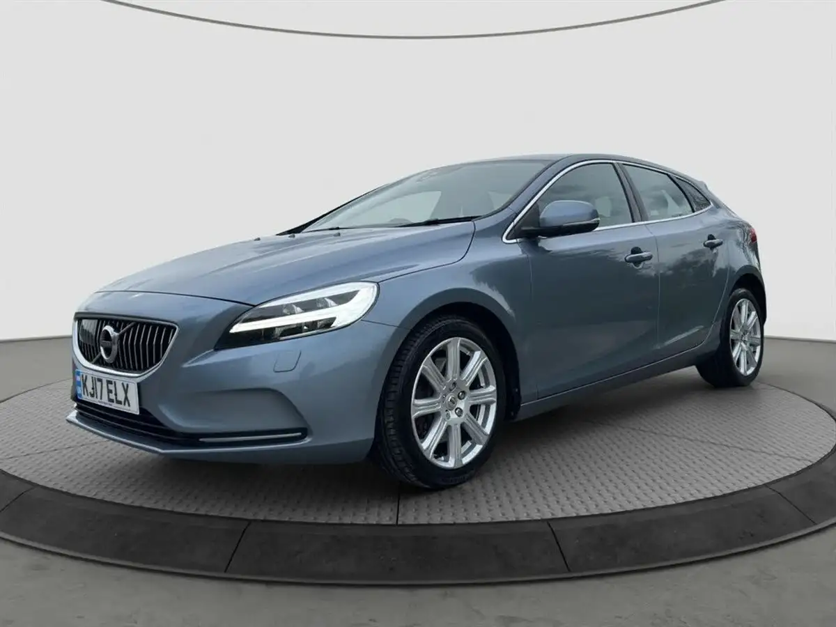 2017-volvo-v40-20td-d4-inscription-big-4