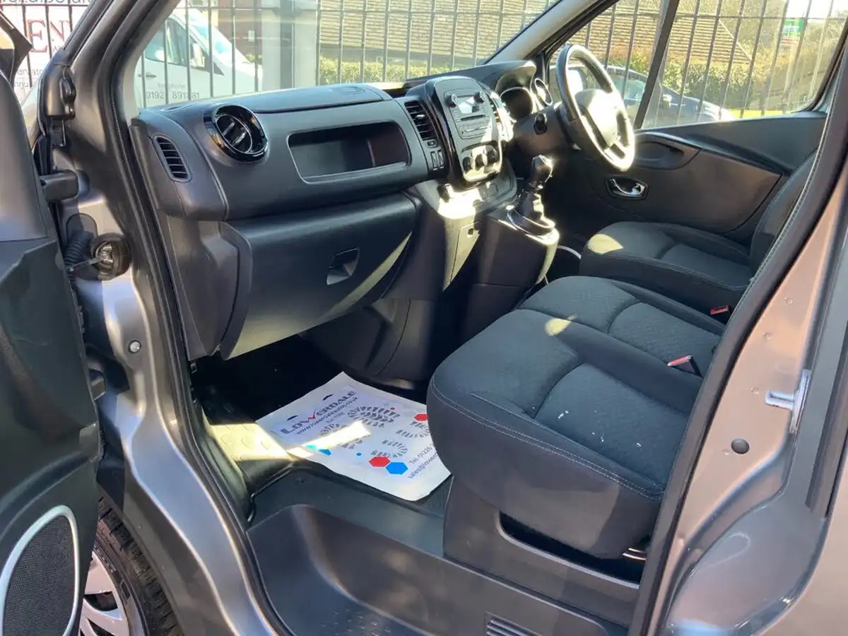2019-vauxhall-vivaro-16cdti-sportive-2900-l2h1-145pseu6-biturbo-ss-panel-big-14