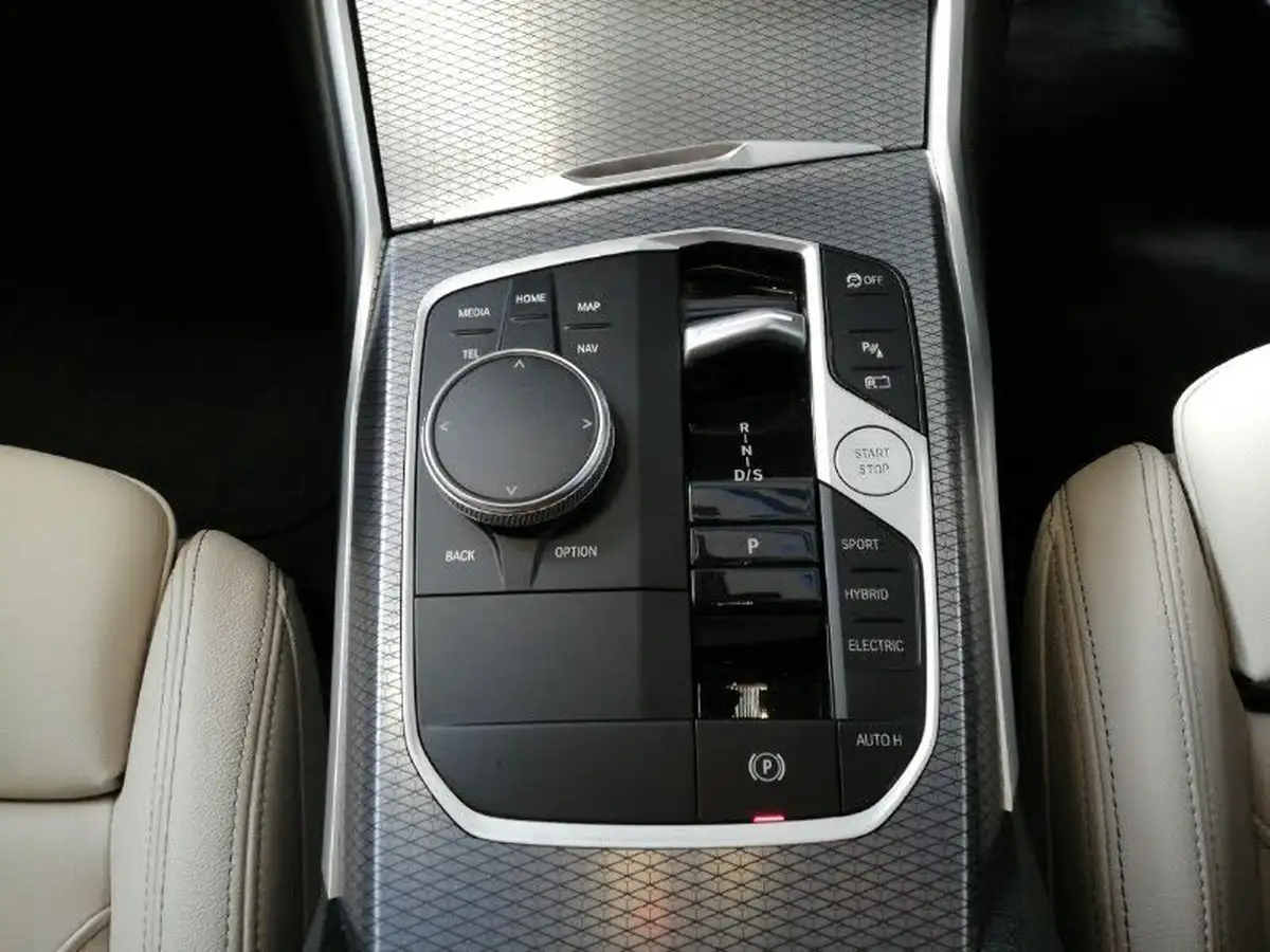 2024-bmw-3-series-20-330e-xdrive-m-sport-saloon-4d-big-11